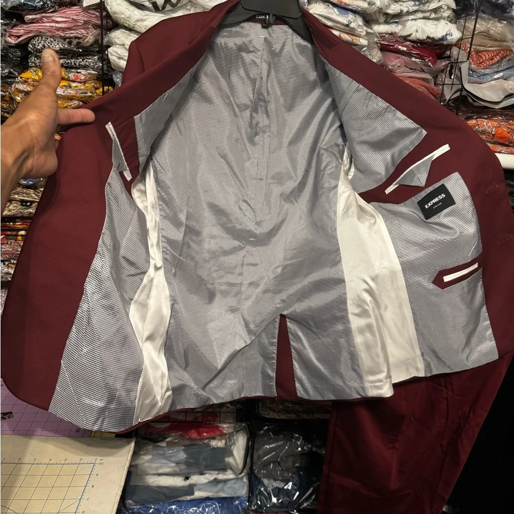 Express elegant burgundy